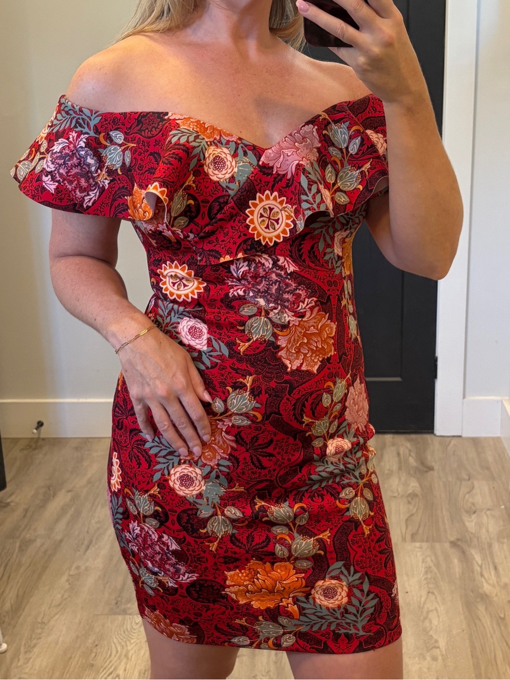 GUESS Red Floral Off-Shoulder Bodycon Dress